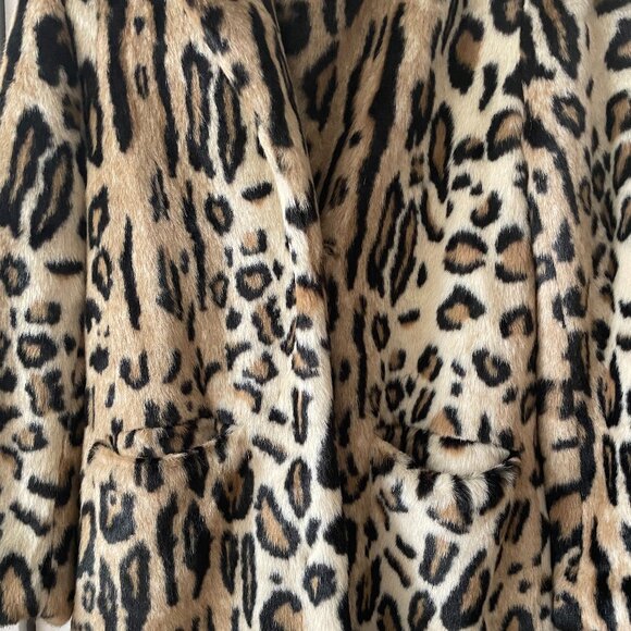 Apparis Faux Fur Leopard Coat - Picture 3 of 16